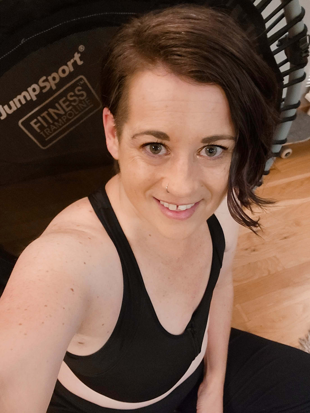 Sport Front‑Closure Sports Bra - Black